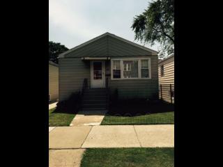 3015 Haussen Ct, Chicago, IL 60618-6512