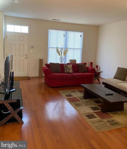 1431 Shippen Ln, Washington DC  20020-2902 exterior