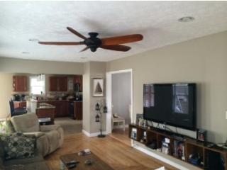 218 Blodget St, Manchester NH  03104-3709 exterior