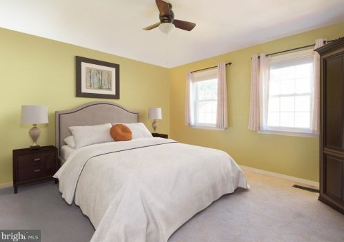 1302 Commonwealth Ave, Alexandria VA 22301-2021 exterior