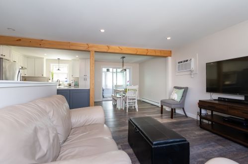 8 Foxglove Ter, Concord NH 03303-3419 exterior