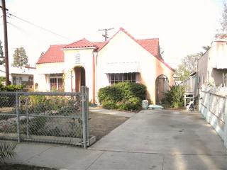 843 105th St, Los Angeles CA  90044-4429 exterior