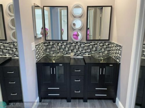 117 Sagamore Ter, Fort Pierce FL 34983-1262 exterior