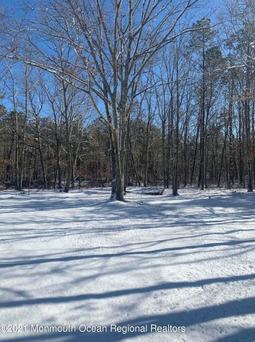 623 Berkeley Ave, Berkeley Township NJ 08721-3703 exterior