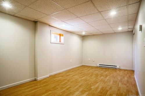 1 Colonial Pl, Norwalk CT 06851-5005 exterior