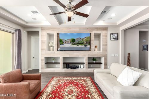 4820 Mingus Dr, Chandler AZ 85249-2052 exterior