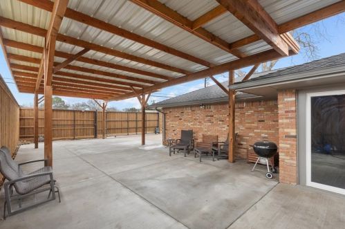 3225 Chapel Downs Dr, Dallas TX 75229-5834 exterior