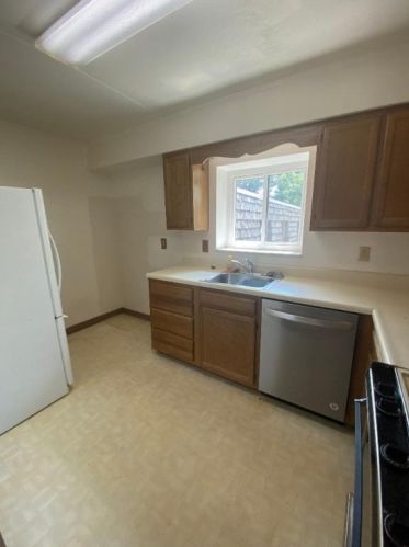 1332 Frst Grn Dr, Moon Twp PA 15108-2700 exterior