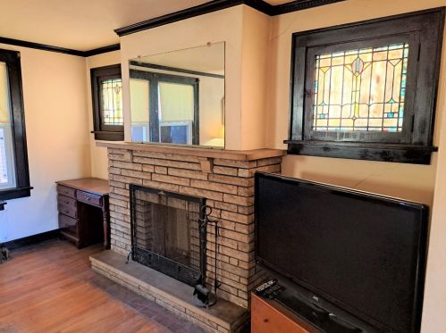 1305 Braddock Ave, Pittsburgh PA 15218-1638 exterior