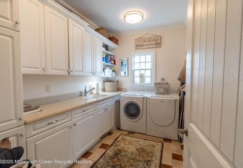 11 Philadelphia Ave, Lavallette NJ 08735-2345 exterior