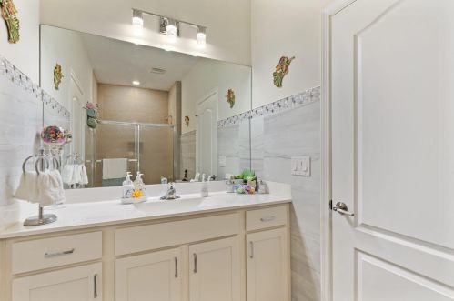 881 Bent Creek Dr, Fort Pierce FL  34947-1326 exterior