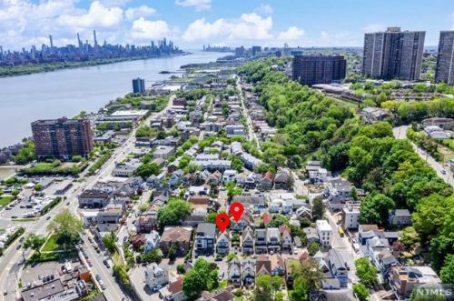 16 Vly Pl, Edgewater NJ 07020-1311 exterior