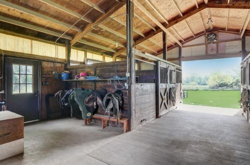 1702 Rose Farm Rd, Bull Valley IL 60098-9564 exterior