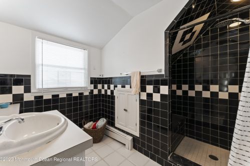 802 Clark St, Point Pleasant Beach NJ 08742-2326 exterior