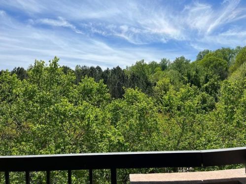 7407 Chastain Park Ct, Atlanta GA  30342 exterior