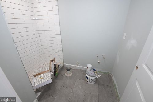 2122 2nd St, Philadelphia PA 19147-3802 exterior