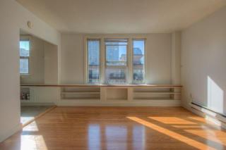 1330 Boren Ave, Seattle WA  98101-2773 exterior