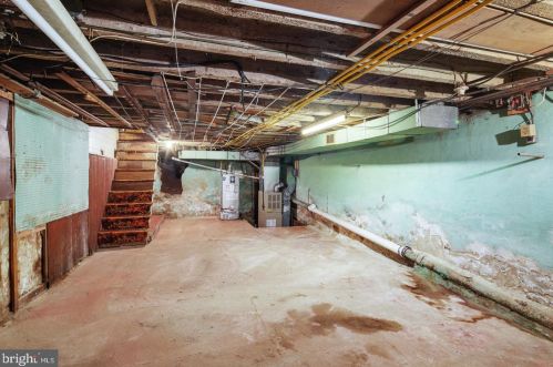 2435 Cedar St, Philadelphia PA 19134-4407 exterior