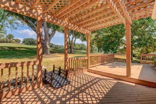 141 April Waters Dr, Montgomery TX 77356-8831 exterior