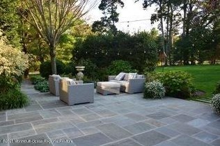 15 Sunny Ridge Dr, Red Bank NJ exterior