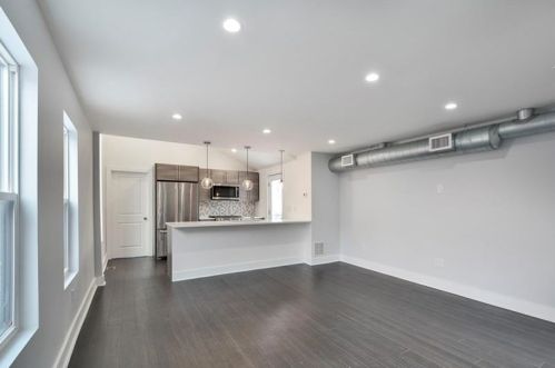 120 Banner Way, Pittsburgh PA  15201-3141 exterior