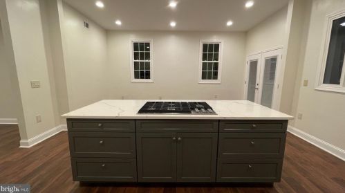 827 Philadelphia Ave, Silver Spring MD  20910-4935 exterior