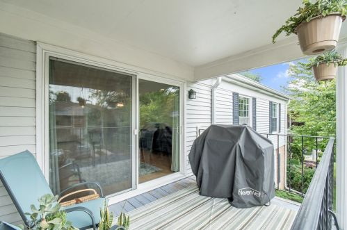 971 Golf Course Rd, Bull Valley IL 60014-8335 exterior