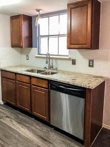 3318 Dolphin Dr, Austin TX  78704-6044 exterior