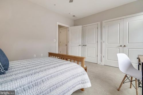 1125 Royal St, Alexandria VA 22314-4310 exterior