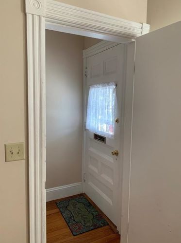 29 Elmdale Ave, Providence RI 02909-3017 exterior