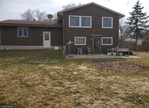 2447 Cowern Pl, Saint Paul MN 55109-4072 exterior