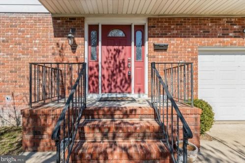 322 Independence Ave, Trenton NJ  08610-5704 exterior