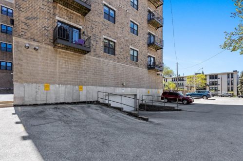 1812 Lafayette Pl, Milwaukee WI  53202-1188 exterior