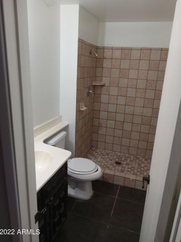 2021 66 Ave, Phoenix AZ 85033-2711 exterior