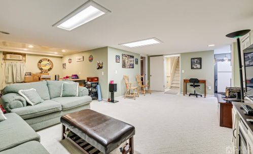 57 Barton St, Edison NJ 08837-2855 exterior