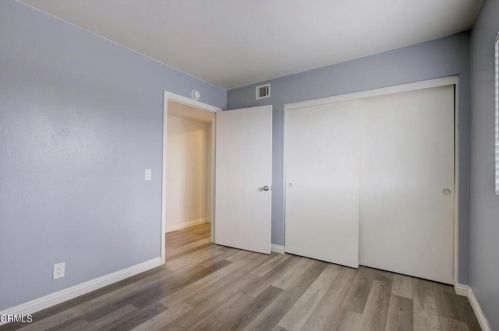 553 E St, Oxnard CA 93030-6983 exterior