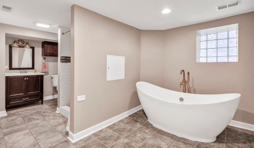 6405 Maryland Ave, Chicago IL 60637-1425 exterior