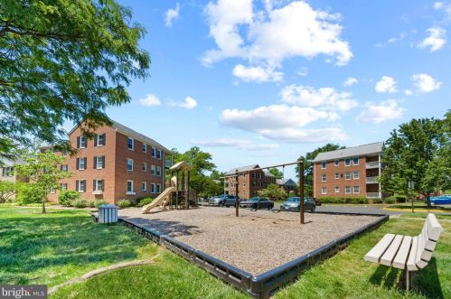 1601 Belle View Blvd, Alexandria VA 22307-6719 exterior