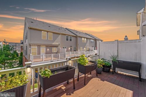 3810 Ft Lincoln Dr, Washington DC 20018-4311 exterior