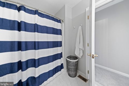 801 White Marsh Ct, Huntingtown MD 20639-2802 exterior