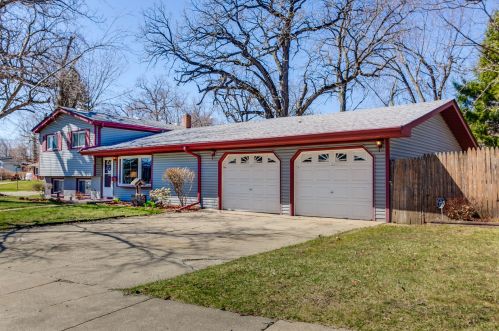 3420 Stonegate Rd, Waukegan, IL 60087-1409