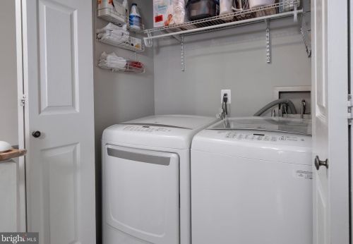 9 Cliveden Ct, Trenton NJ 08648-1400 exterior