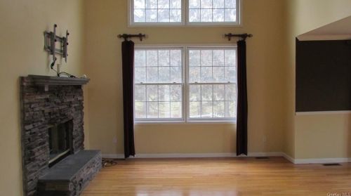 9 Harvard Dr, Poughkeepsie NY 12603-1159 exterior