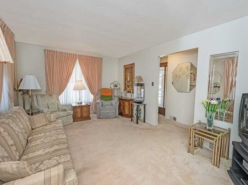 2826 Knowlson Ave, Pittsburgh, PA 15226-2028