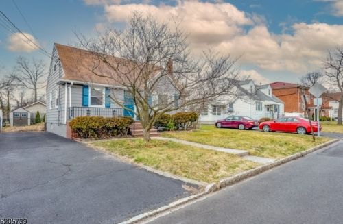 154 Jerome St, Roselle Park, NJ 07204-1409