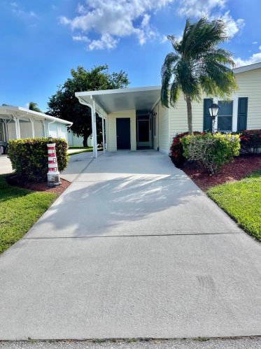 3713 Sleepy Hollow Ln, Fort Pierce, FL 34952-3121