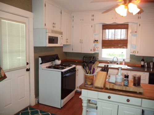 2265 Harrison Ave, Meskegon MI 49441-1325 exterior