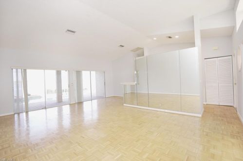 7359 Ml Pond Cir, Naples FL 34109-1702 exterior