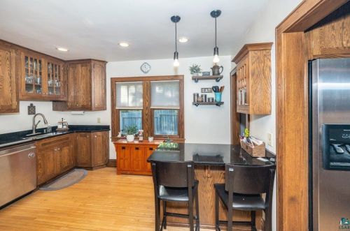 3205 Wellington St, Duluth MN 55806-1438 exterior