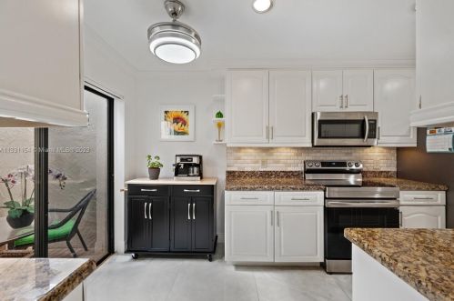 7979 Eastlake Dr, Boca Raton FL 33433-2114 exterior